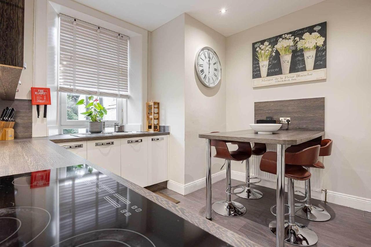 Carmel Apartments Falkirk Ruang foto