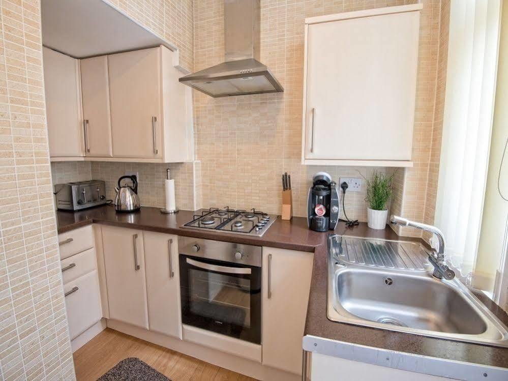 Carmel Apartments Falkirk Bagian luar foto
